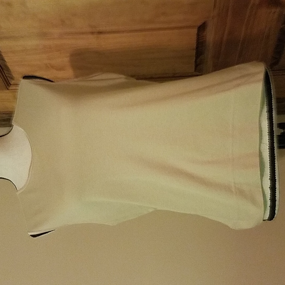 Gegrge Tank Top Size Large Ladies